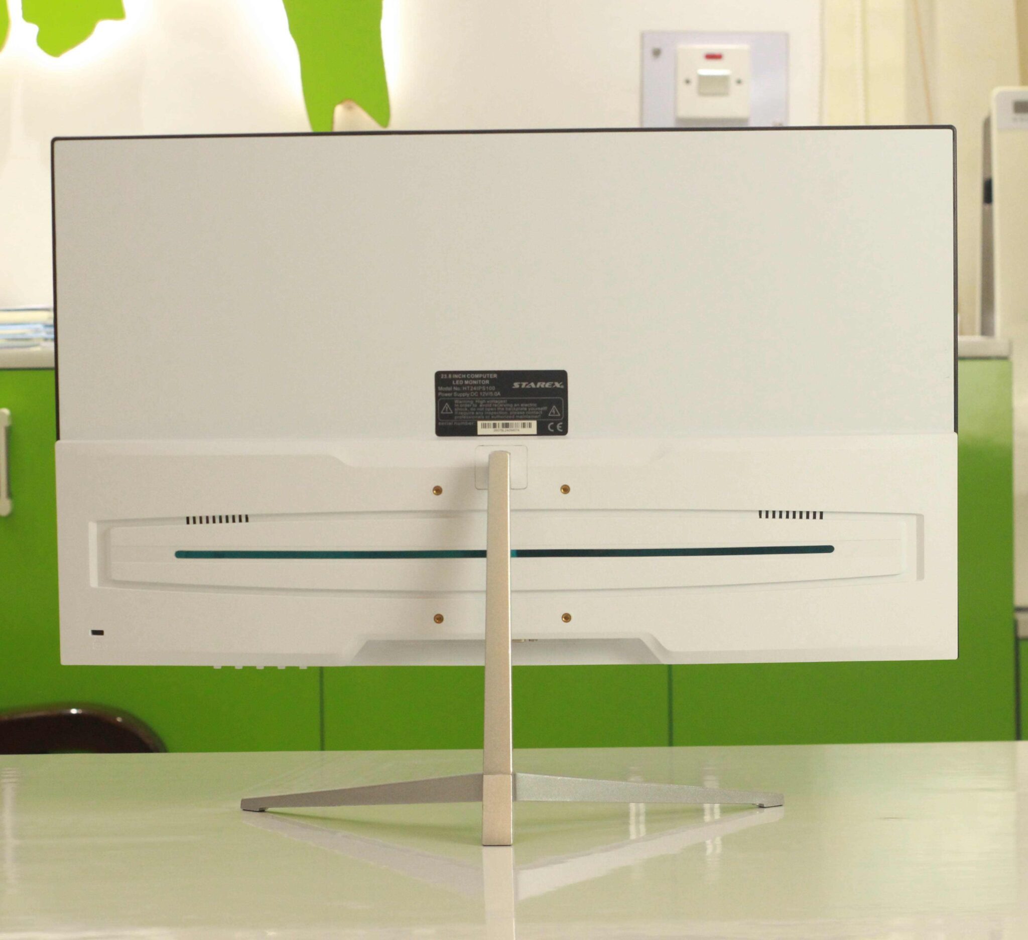 Large Computer Monitor With Camera CCTV Cameras - PC Garden